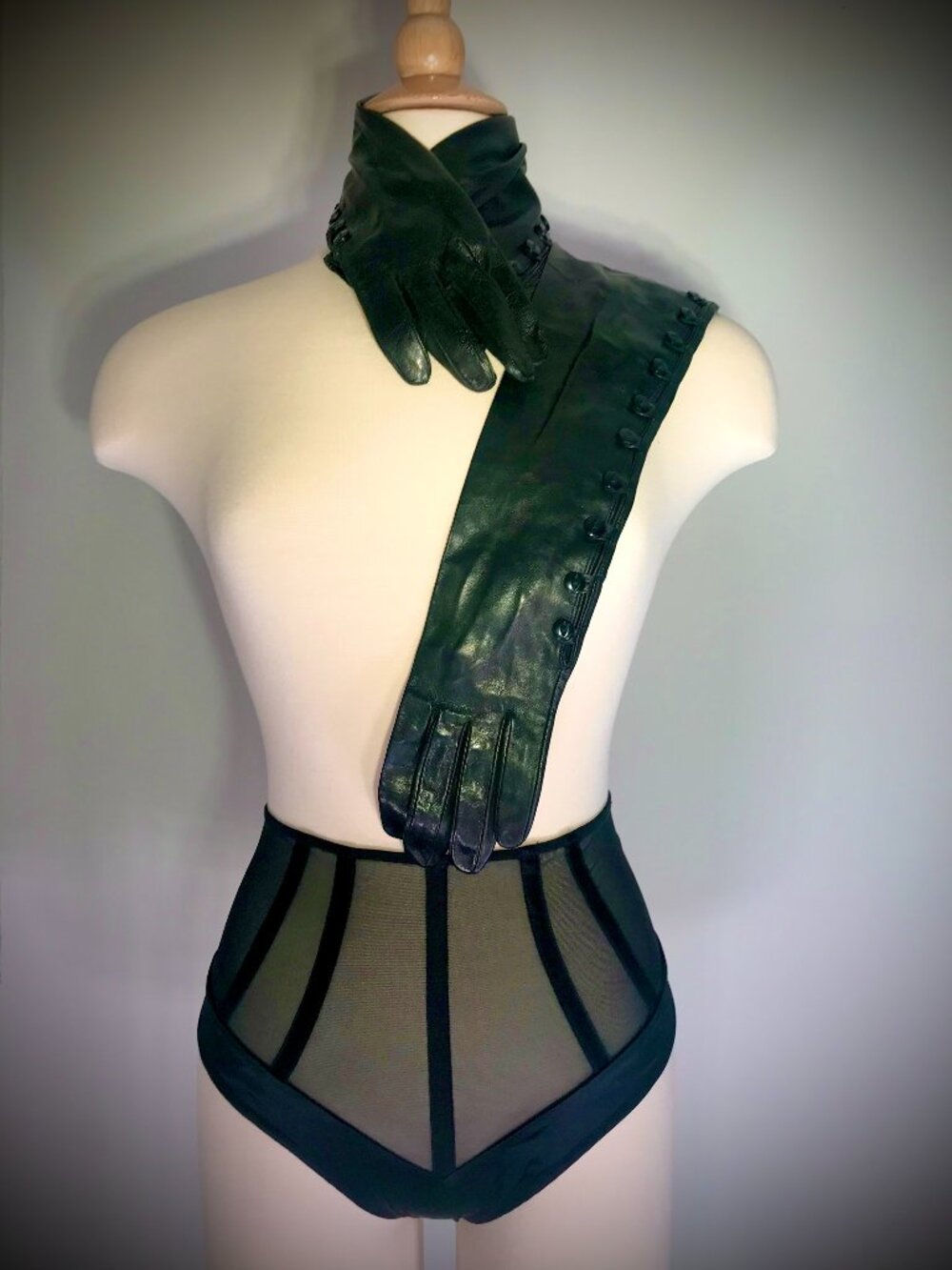 Sermoneta Italian Leather opera gloves